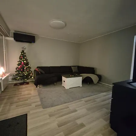 Three Bedroom Apartment, Sauna, Free Parking And Wifi 公寓 罗瓦涅米